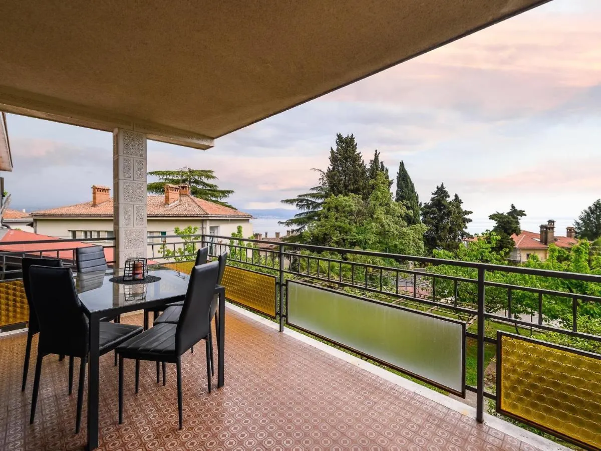 Apartments Vilma  Lovran