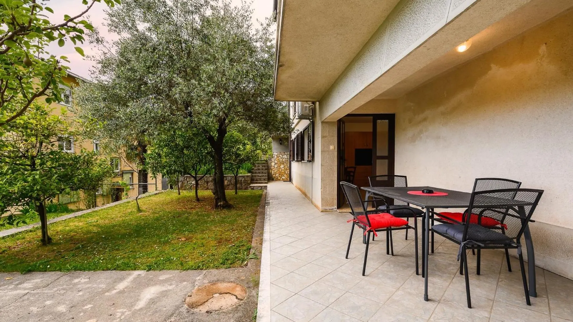 Apartments Vilma Lovran 0*,  Croatia