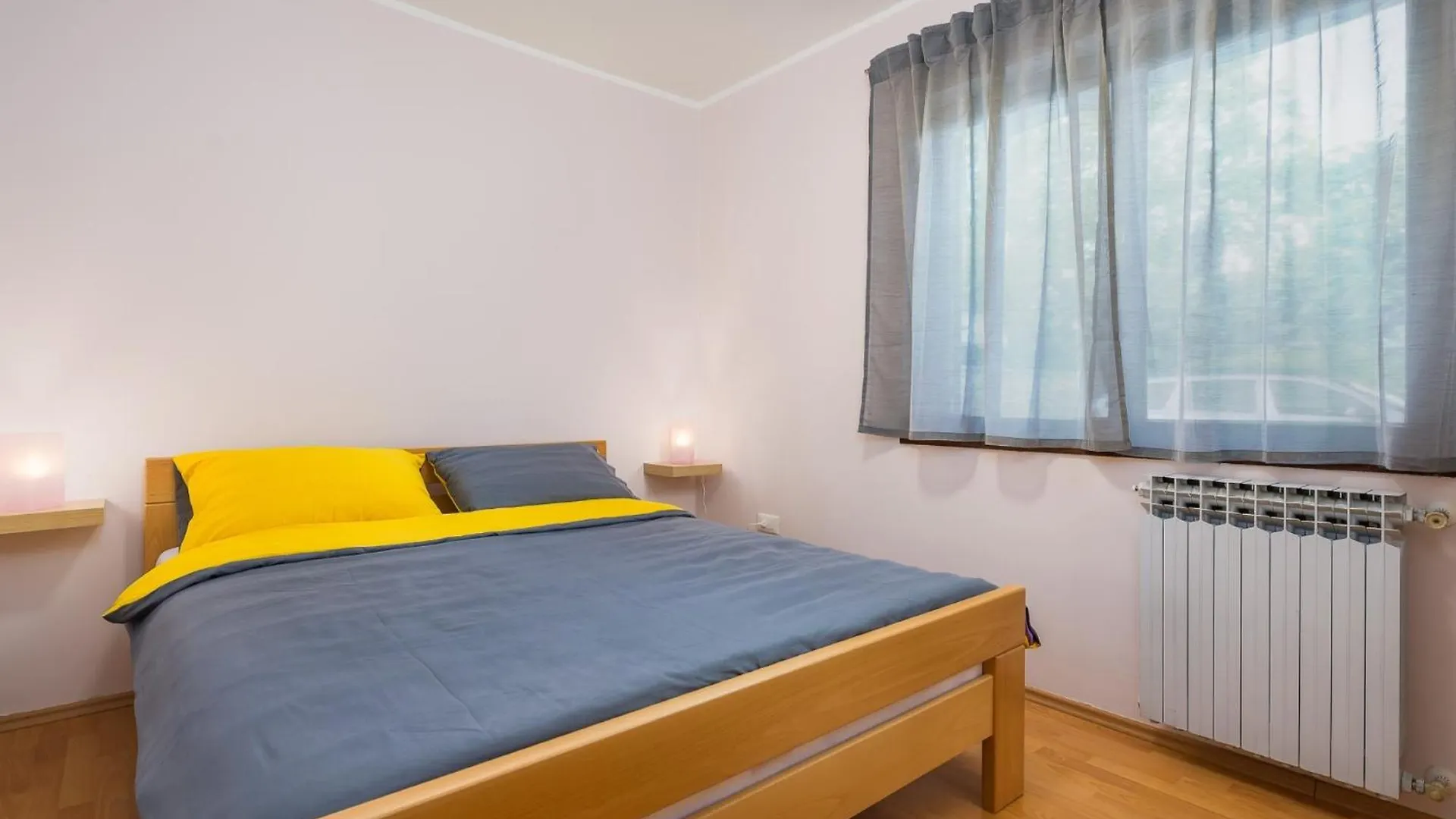 Apartments Vilma Lovran 0*,