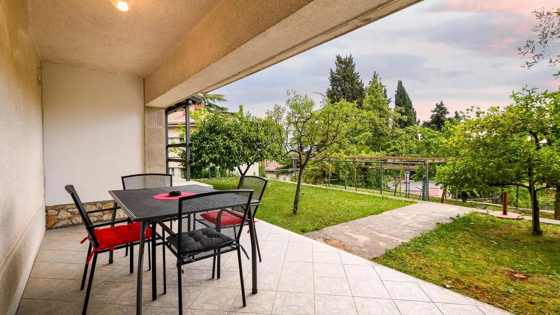 Apartments Vilma Lovran